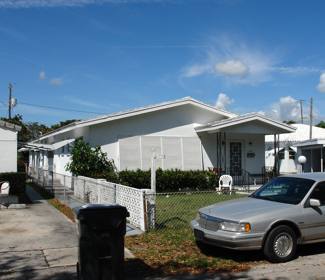 1018 N 17th Ave in Hollywood, FL - Building Photo - Building Photo