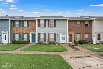 10320 Monet Dr in Shreveport, LA - Building Photo - Building Photo