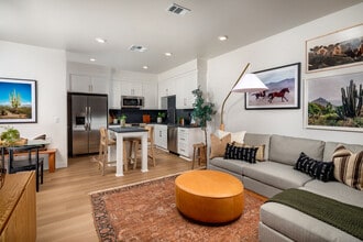 Mason in San Diego, CA - Foto de edificio - Building Photo