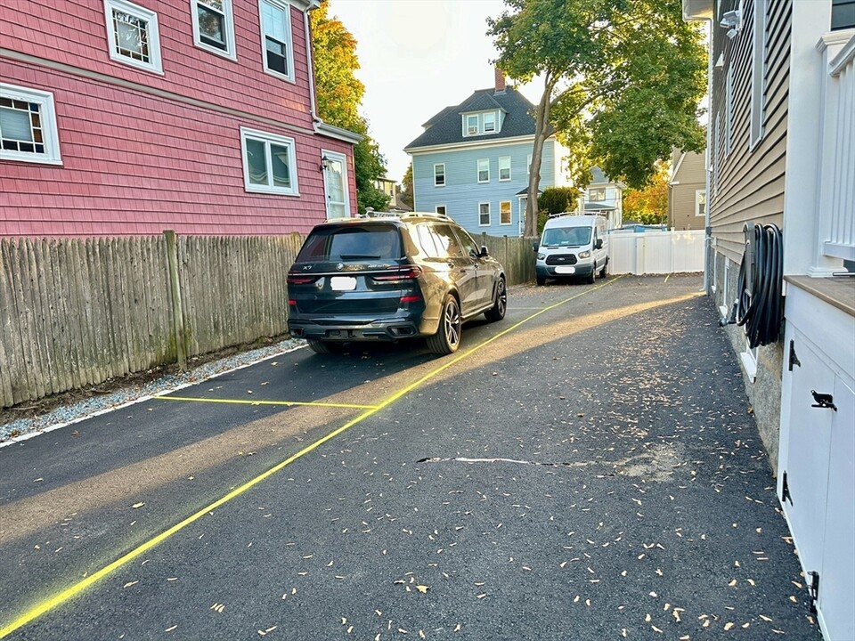 173 Safford St in Quincy, MA - Foto de edificio