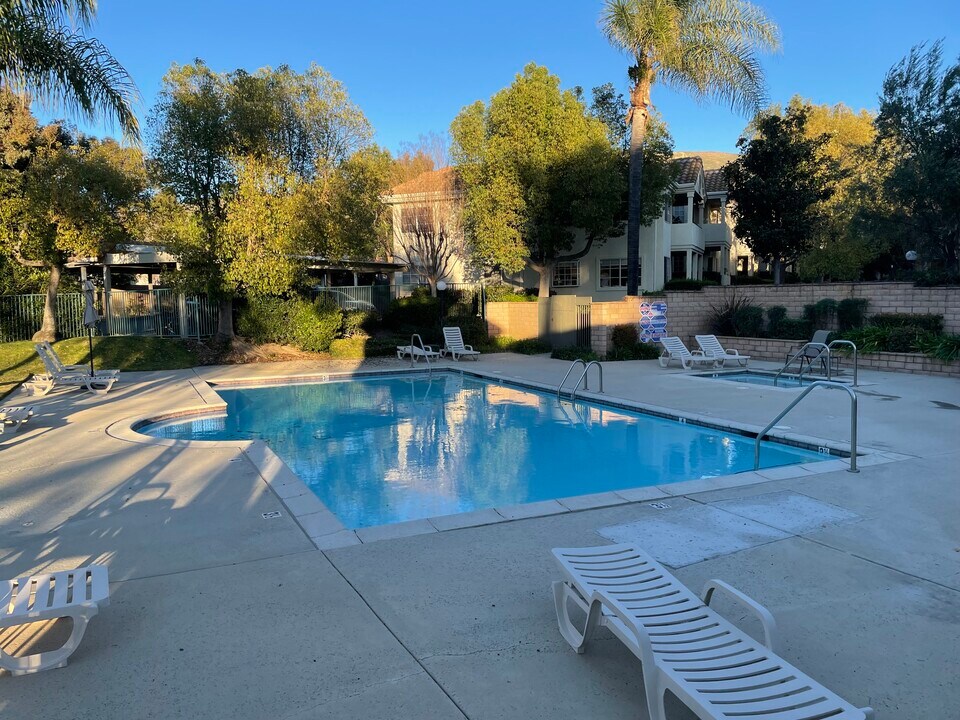 4201 Las Virgenes Rd, Unit 205 in Calabasas, CA - Building Photo