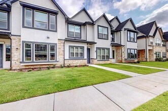 277 Mule Deer Mews in Little Elm, TX - Building Photo - Building Photo