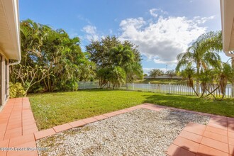 3160 Lago Vista Dr in Melbourne, FL - Building Photo - Building Photo