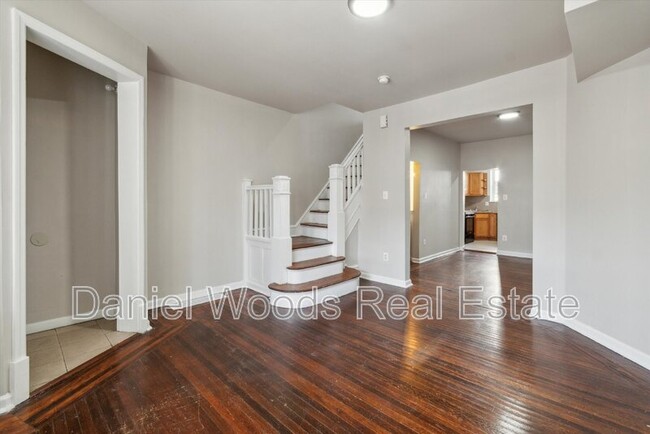 5825 Angora Terrace in Philadelphia, PA - Building Photo - Building Photo