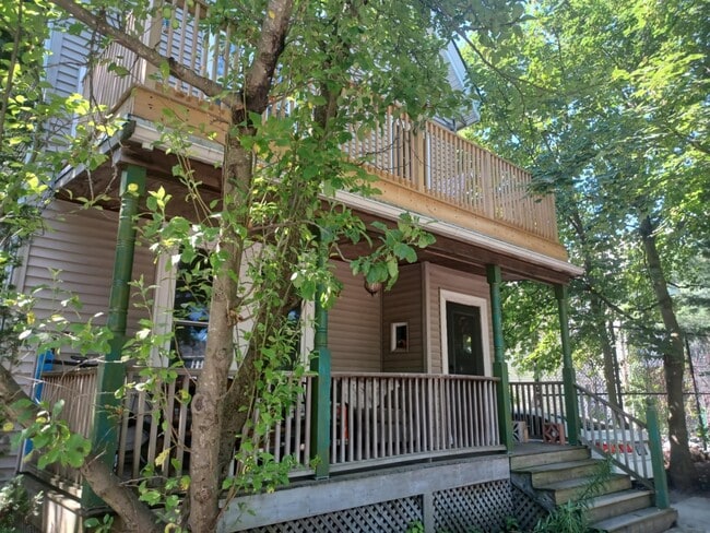 16 Edwin St, Unit 2