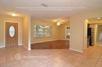 220 Mary Ellen Ave in Seffner, FL - Building Photo - Building Photo
