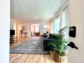 6735 NE Going St in Portland, OR - Building Photo - Building Photo