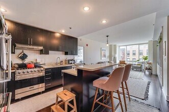 1100 Maxwell Ln in Hoboken, NJ - Foto de edificio - Building Photo