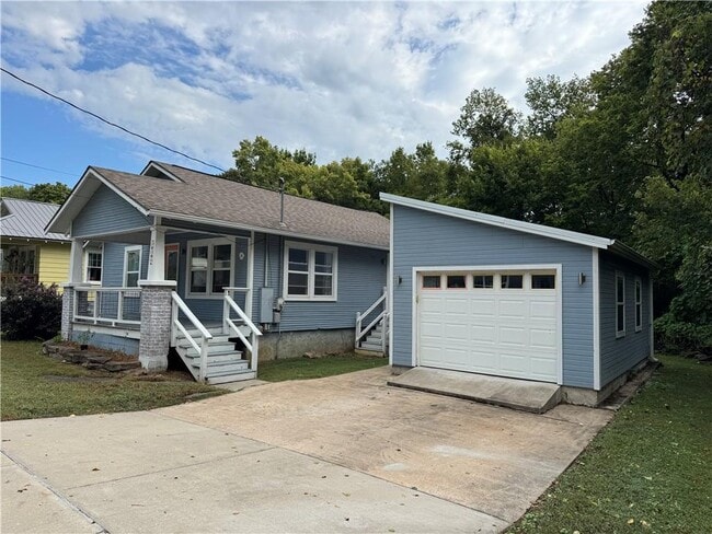 320 S Washington Ave in Fayetteville, AR - Building Photo - Building Photo