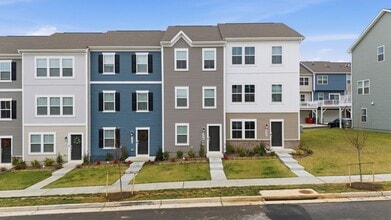 336 Mineral Springs Rd in Ranson, WV - Building Photo - Building Photo