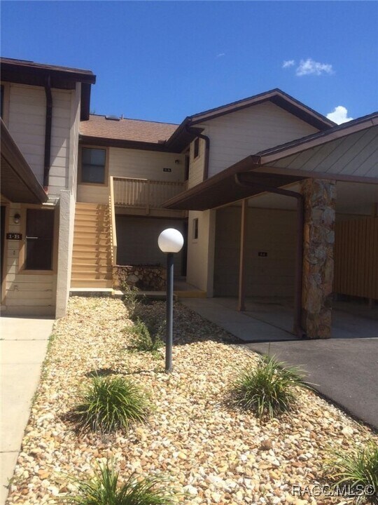 270 E Glassboro Ct in Hernando, FL - Building Photo