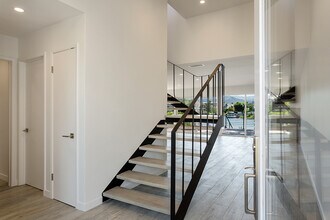 32142 Beachfront Ln in Westlake Village, CA - Building Photo - Building Photo