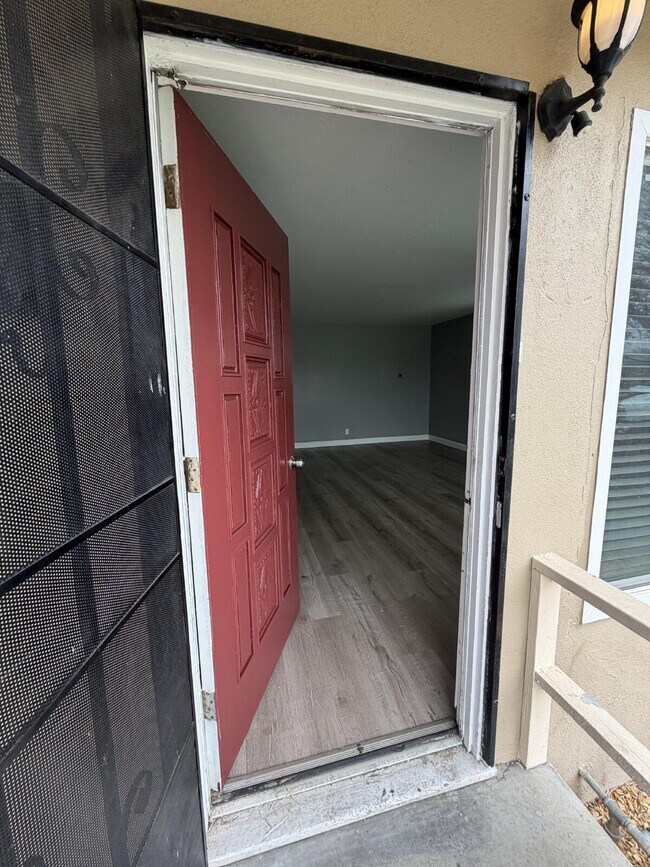 2137 Eicher Ave in Modesto, CA - Building Photo - Building Photo