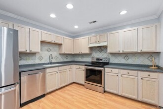 104 Sparrow Ridge Rd in Carmel, NY - Building Photo - Building Photo