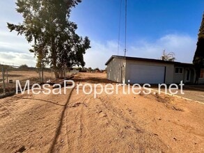16559 Manzanita St in Hesperia, CA - Building Photo - Building Photo