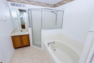818 Carrousel Ln in Kissimmee, FL - Building Photo - Building Photo