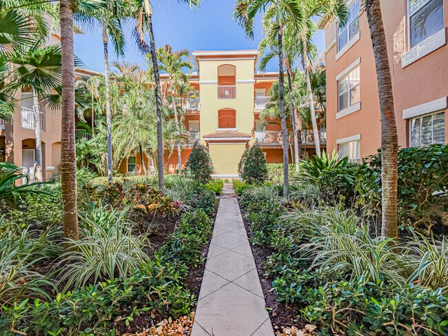 5020 Fairways Cir in Vero Beach, FL - Building Photo - Building Photo