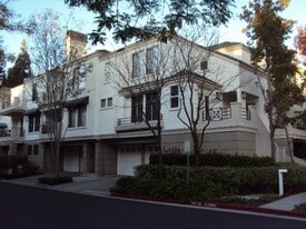 430 Navaro Pl, Unit 220 in San Jose, CA - Building Photo
