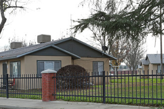 Shockley Terrace in Selma, CA - Building Photo - Building Photo