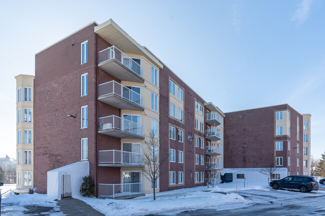 1875 Guillaume-Couture Boul in Lévis, QC - Building Photo - Building Photo