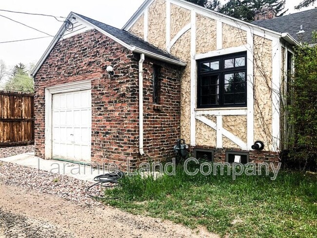 1115 E Park Ave in Laramie, WY - Building Photo - Building Photo