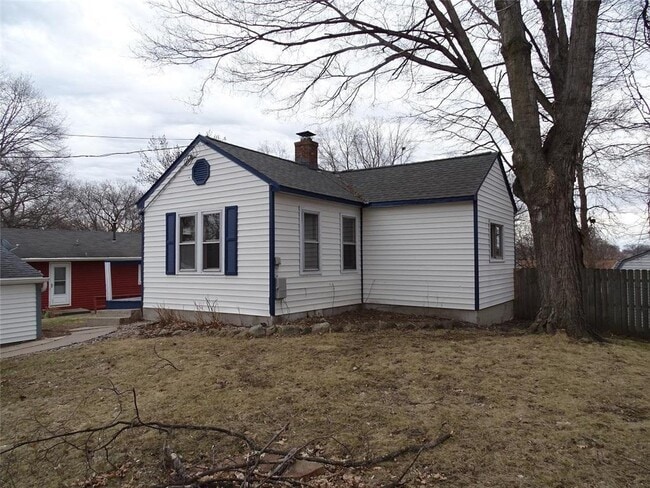 property at 4973 3 Points Blvd