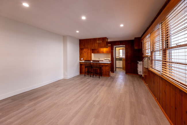 4360 Kraft Ave, Unit B in Studio City, CA - Foto de edificio - Building Photo