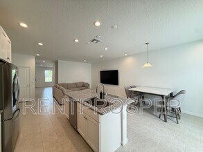 13925 Easdale Aly in Winter Garden, FL - Building Photo - Building Photo