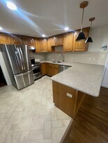 842 South St, Unit 1B in Boston, MA - Building Photo