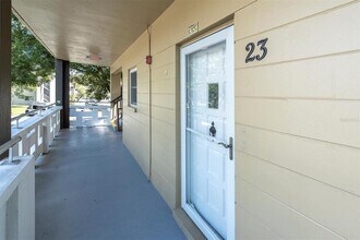 2417 Persian Dr in Clearwater, FL - Building Photo - Building Photo