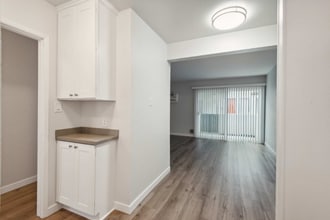 15749 Francisquito Ave in La Puente, CA - Foto de edificio - Building Photo