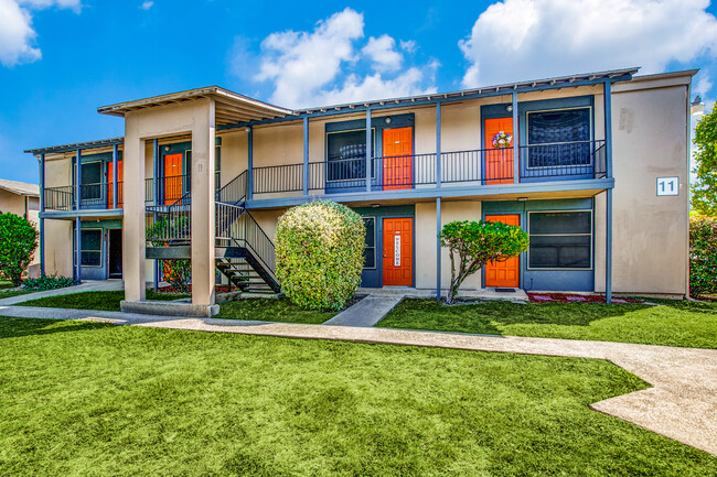 Legacy in San Antonio, TX - Foto de edificio - Building Photo