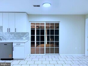 8186 Paper Birch Dr in Lorton, VA - Building Photo - Building Photo