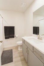 11618 S Old Cedar Dr in South Jordan, UT - Foto de edificio - Building Photo