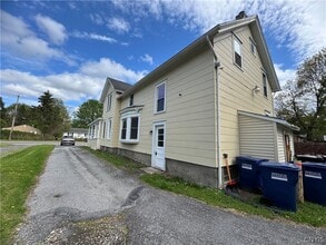 1714 Valley Dr in Syracuse, NY - Building Photo - Building Photo