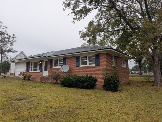 68 Womack Ave in Soperton, GA - Building Photo - Building Photo