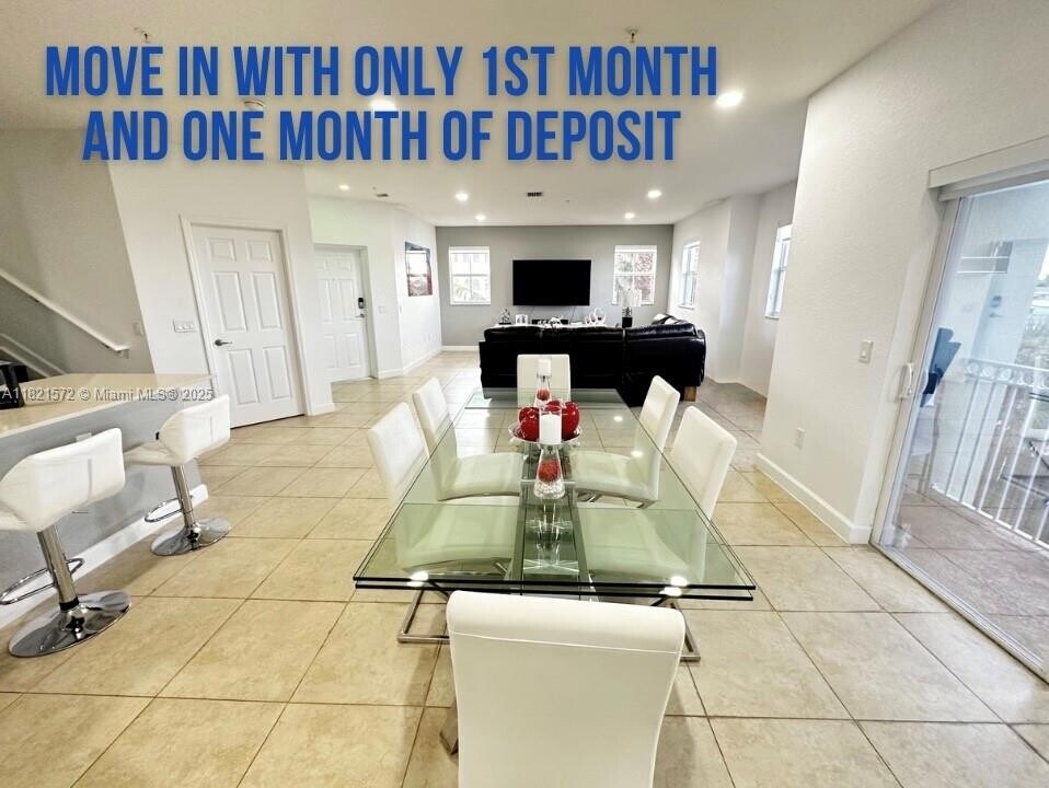 260 NW 109th Ave in Miami, FL - Building Photo