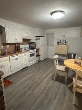 72 Charles St in Mansfield, MA - Building Photo - Building Photo