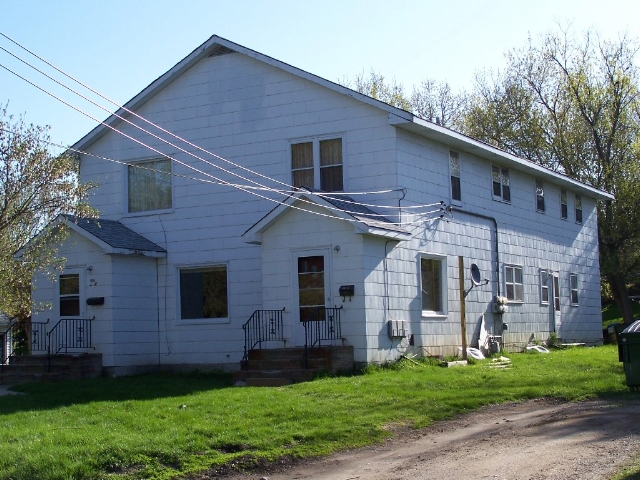 316 1st St NW in Glenwood, MN - Building Photo