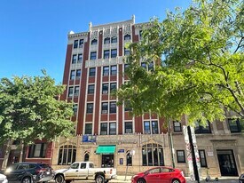 510 W Belmont in Chicago, IL - Building Photo