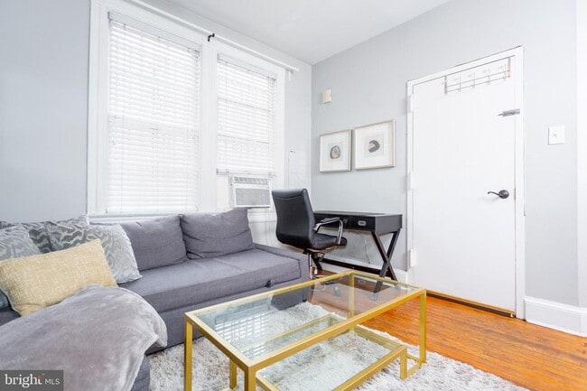 1211 33RD St NW-Unit -1 in Washington, DC - Building Photo - Building Photo