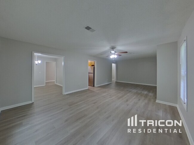 225 Holmsbury Rd in Irmo, SC - Building Photo - Building Photo
