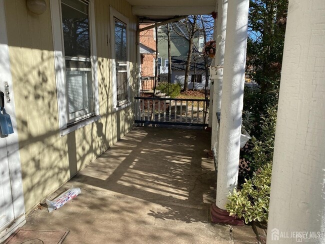 235 Montgomery St in Highland Park, NJ - Building Photo - Building Photo