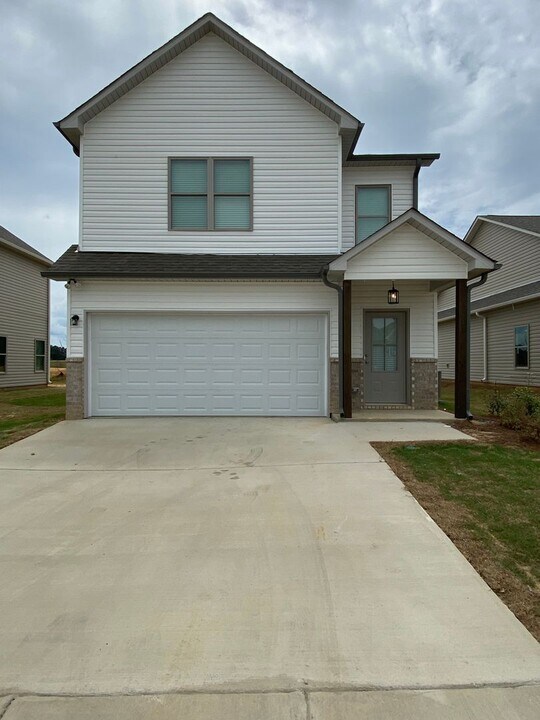 61 Co Rd 1702 in Cullman, AL - Building Photo