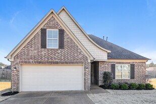 2805 S Cherry Dr in Southaven, MS - Building Photo