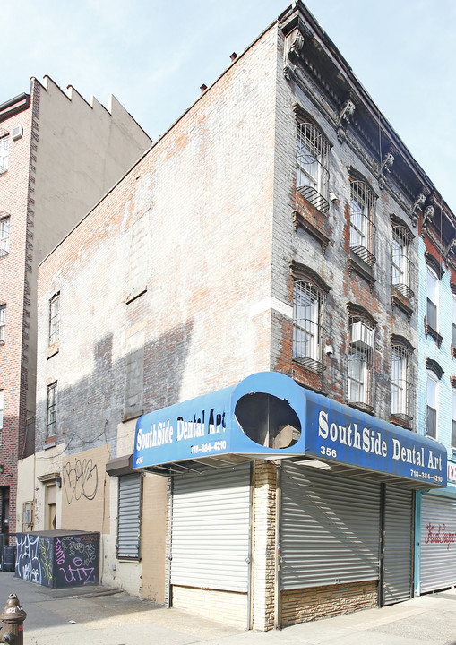 356 Broadway in Brooklyn, NY - Building Photo