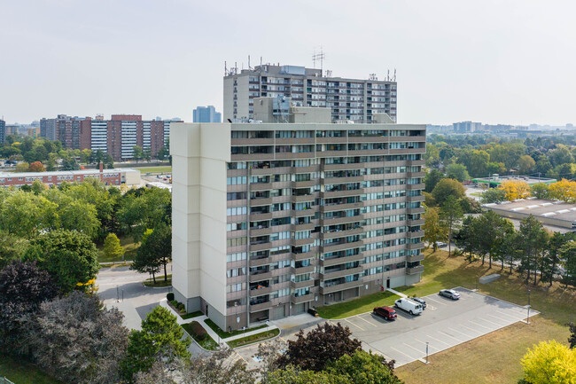 40 Bay Mills Blvd in Toronto, ON - Building Photo - Building Photo