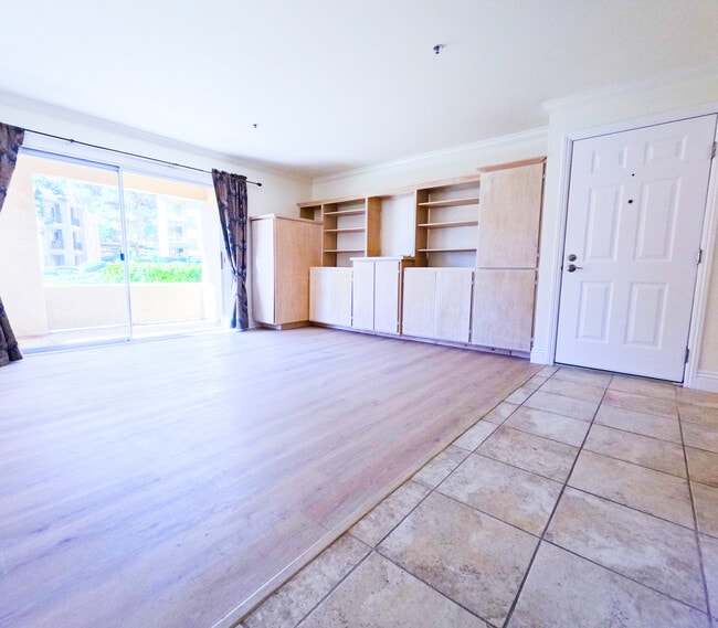 5654 Amaya Dr, Unit 150 in La Mesa, CA - Foto de edificio - Building Photo