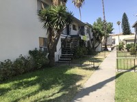 10071 Carmenita Rd in Whittier, CA - Foto de edificio - Building Photo