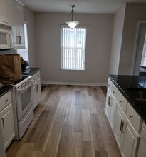 301 Brynn Ct in Panama City Beach, FL - Foto de edificio - Building Photo